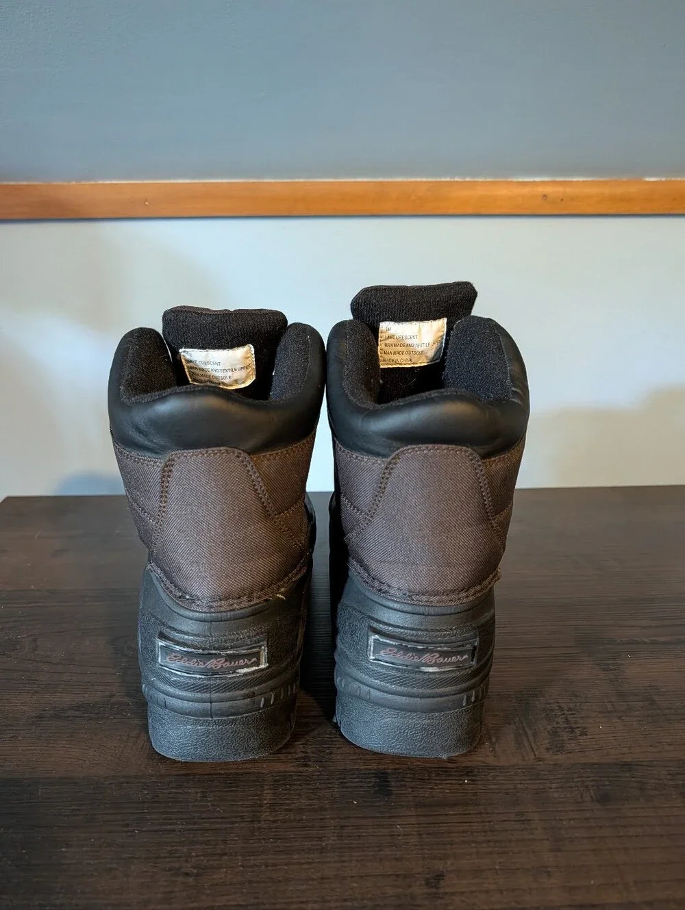 Eddie Bauer Lake Crescent Waterproof Front Zip Cold Weather Boot